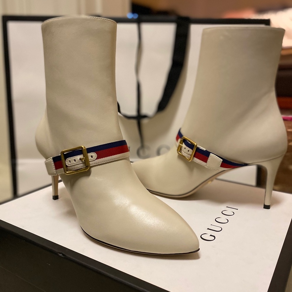 🆕‼️Gucci white leather Sylvie strap ankle boots